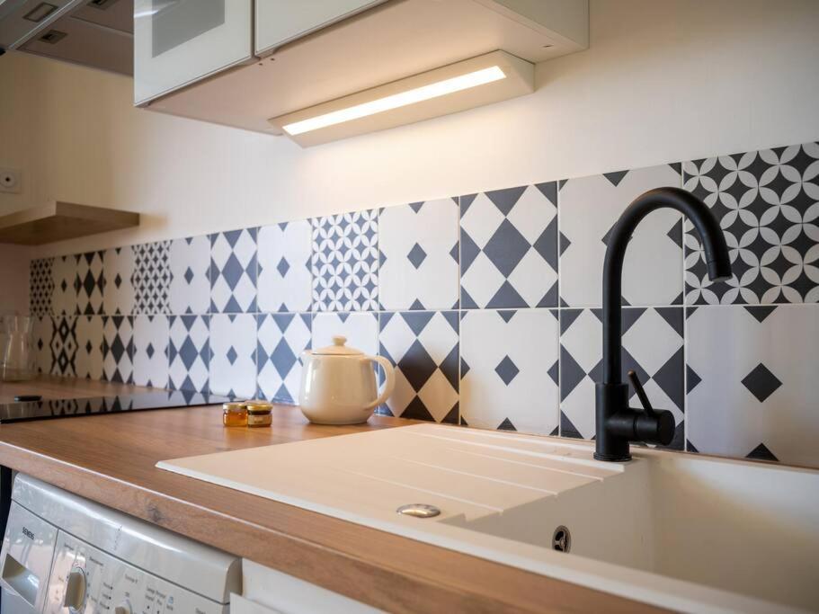 Appartement Tout Equipe Terrasse Parking Privatif Six-Fours-les-Plages Exteriör bild